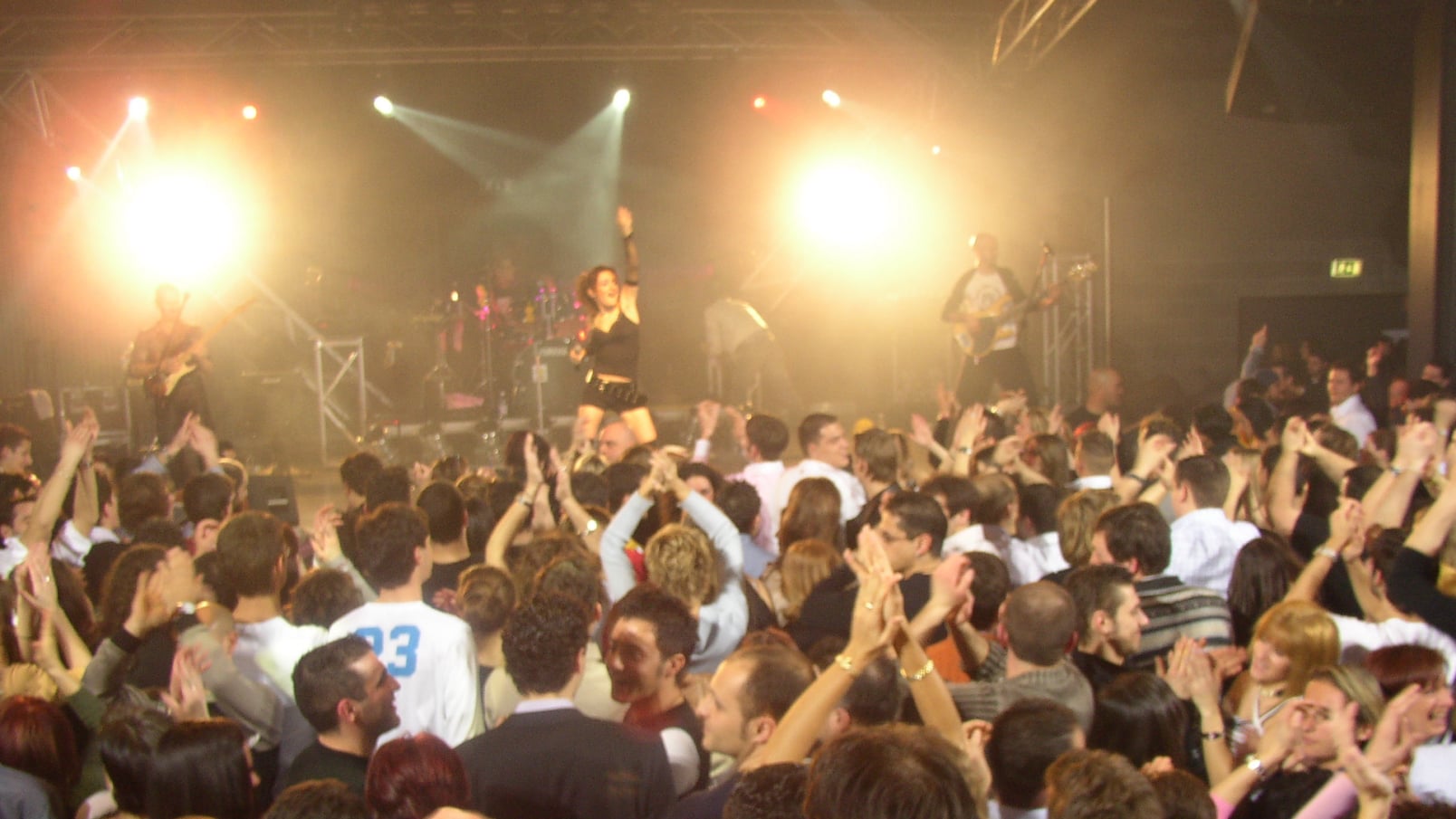 Mosquito Band - Live Videos